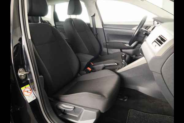 Volkswagen Polo 1.0 TSI Comfortline Business 95 PK | Navigatie | Parkeersensoren voor en achter | Automatische airco |
