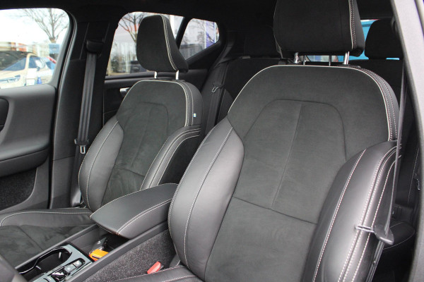 Volvo XC40 1.5 T5 Recharge R-Design | Harman/Kardon | Adaptive Cruise Control | Stoelverwarming | Panorama Dak | Camera | Navigatie | Lederen Bekleding | Electrische Klep |