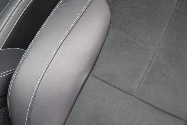 Volvo XC40 1.5 T5 Recharge R-Design | Harman/Kardon | Adaptive Cruise Control | Stoelverwarming | Panorama Dak | Camera | Navigatie | Lederen Bekleding | Electrische Klep |