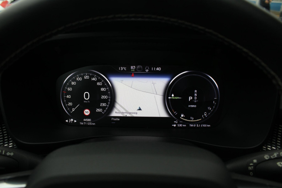 Volvo XC40 1.5 T5 Recharge R-Design | Harman/Kardon | Adaptive Cruise Control | Stoelverwarming | Panorama Dak | Camera | Navigatie | Lederen Bekleding | Electrische Klep |