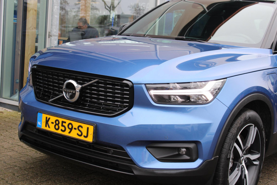 Volvo XC40 1.5 T5 Recharge R-Design | Harman/Kardon | Adaptive Cruise Control | Stoelverwarming | Panorama Dak | Camera | Navigatie | Lederen Bekleding | Electrische Klep |