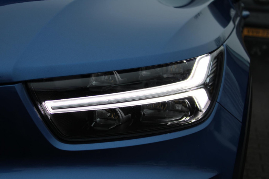 Volvo XC40 1.5 T5 Recharge R-Design | Harman/Kardon | Adaptive Cruise Control | Stoelverwarming | Panorama Dak | Camera | Navigatie | Lederen Bekleding | Electrische Klep |
