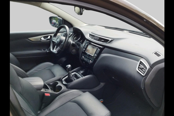 Nissan QASHQAI 1.6 N-Connecta | Trekhaak | Stoelverwarming Half leder | 360 Camera | Comfort pakket