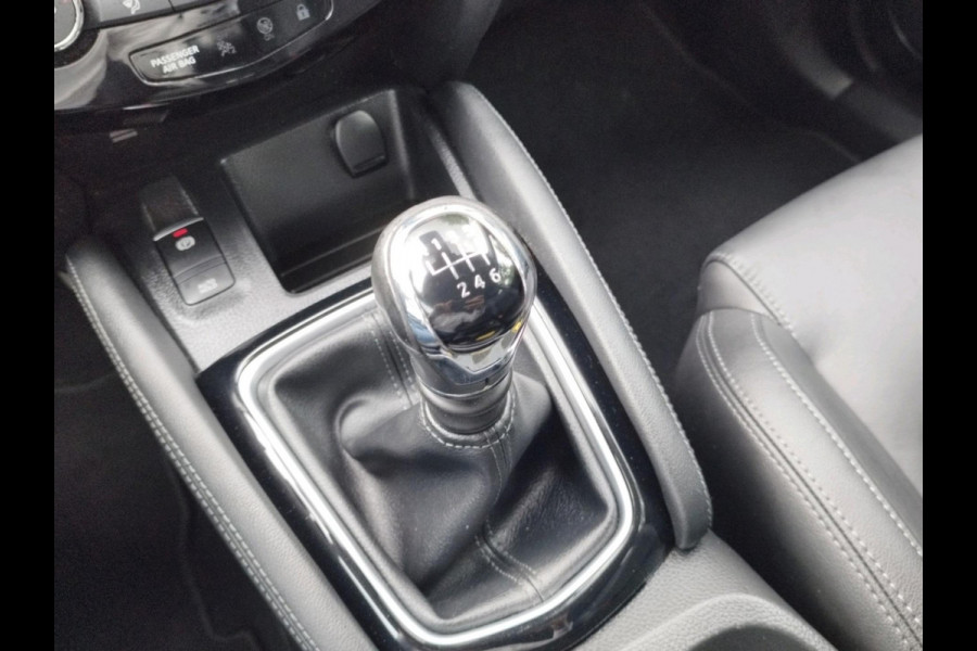 Nissan QASHQAI 1.6 N-Connecta | Trekhaak | Stoelverwarming Half leder | 360 Camera | Comfort pakket