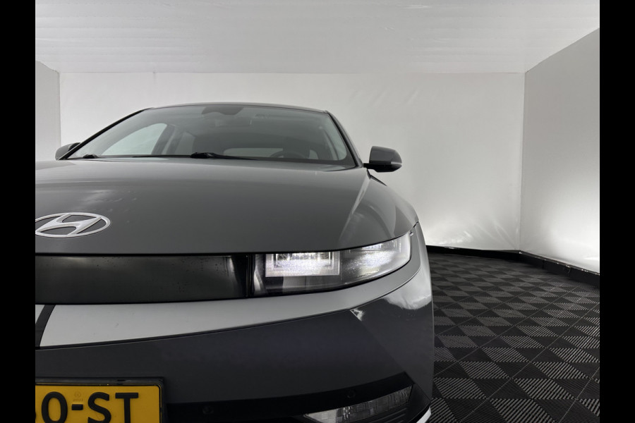 Hyundai IONIQ 5 Connect 73kWh [ 3-Fase-11kW ] {SOH-100%} (INCL-BTW) Aut *LEATHER-FABRIC | FULL-LED | DIGI-COCKPIT | AMBIENTLIGHT | DAB | SHIFTPADDLES | HEAD-UP | NAVI-FULLMAP | KEYLESS | CAMERA | HEATED-COMFORTSEATS | TOWBAR | PRIVACYGLASS  | 19"AL