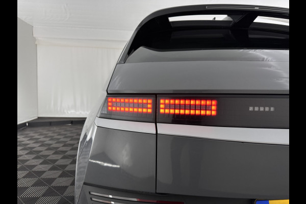 Hyundai IONIQ 5 Connect 73kWh [ 3-Fase-11kW ] {SOH-100%} (INCL-BTW) Aut *LEATHER-FABRIC | FULL-LED | DIGI-COCKPIT | AMBIENTLIGHT | DAB | SHIFTPADDLES | HEAD-UP | NAVI-FULLMAP | KEYLESS | CAMERA | HEATED-COMFORTSEATS | TOWBAR | PRIVACYGLASS  | 19"AL