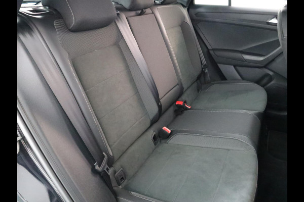 Volkswagen T-Roc 1.5 TSI R-Line 150 PK DSG | Navigatie | Trekhaak afneembaar | ErgoActive Stoel Pakket | Parkeercamera |