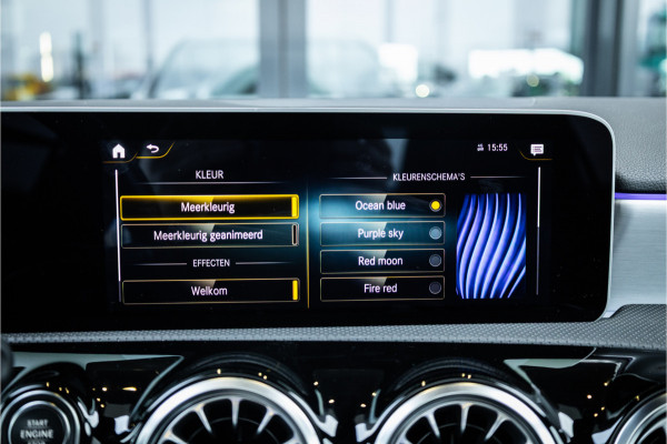 Mercedes-Benz A-Klasse A180 Business Solution AMG - AMG Line | Panorama | Memory | Sfeerverlichting