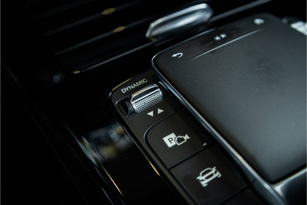 Mercedes-Benz A-Klasse A180 Business Solution AMG - AMG Line | Panorama | Memory | Sfeerverlichting