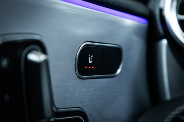 Mercedes-Benz A-Klasse A180 Business Solution AMG - AMG Line | Panorama | Memory | Sfeerverlichting