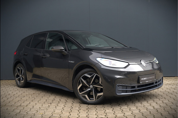 Volkswagen ID.3 First Plus 58 kWh | Stoelverwarming | Stuurverwarming | Camera | Adaptive Cruise Control | Navigatie | Keyless | Parkeersensoren | LED | Apple Carplay | NAP |