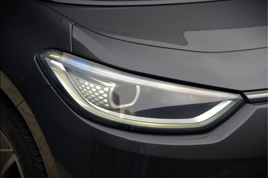 Volkswagen ID.3 First Plus 58 kWh | Stoelverwarming | Stuurverwarming | Camera | Adaptive Cruise Control | Navigatie | Keyless | Parkeersensoren | LED | Apple Carplay | NAP |