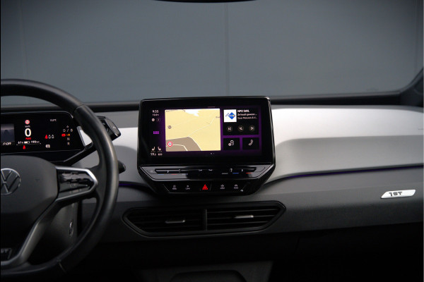 Volkswagen ID.3 First Plus 58 kWh | Stoelverwarming | Stuurverwarming | Camera | Adaptive Cruise Control | Navigatie | Keyless | Parkeersensoren | LED | Apple Carplay | NAP |