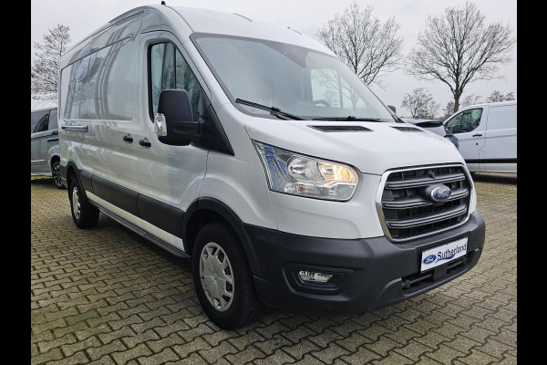 Ford Transit 350 2.0 TDCI L3H2 Trend 130pk Automaat | SCI | Trekhaak | Airco | DAB | Parkeersensoren v+a | Zéér netjes!