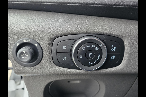 Ford Transit 350 2.0 TDCI L3H2 Trend 130pk Automaat | SCI | Trekhaak | Airco | DAB | Parkeersensoren v+a | Zéér netjes!