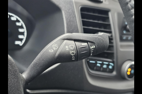 Ford Transit 350 2.0 TDCI L3H2 Trend 130pk Automaat | SCI | Trekhaak | Airco | DAB | Parkeersensoren v+a | Zéér netjes!