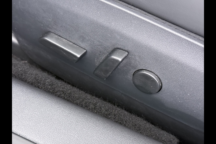 Tesla Model 3 RWD SR plus 325PK SOH 93% LFP Accu AutoPilot Leder Panoramadak Adaptive-Cruise Camera's Elektr.-Stuur+Stoelen+Spiegels+Geheugen+ Navi LED DAB Voorverwarmen Keyless One-Pedal-Drive Lmv 18" 1e Eigenaar Origineel Nederlandse Auto