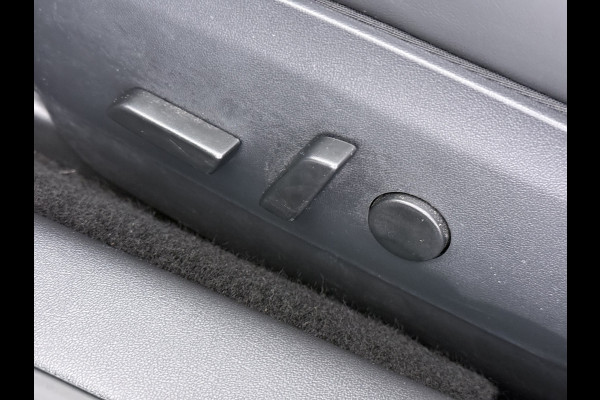 Tesla Model 3 RWD SR plus 325PK SOH 93% LFP Accu AutoPilot Leder Panoramadak Adaptive-Cruise Camera's Elektr.-Stuur+Stoelen+Spiegels+Geheugen+ Navi LED DAB Voorverwarmen Keyless One-Pedal-Drive Lmv 18" 1e Eigenaar Origineel Nederlandse Auto