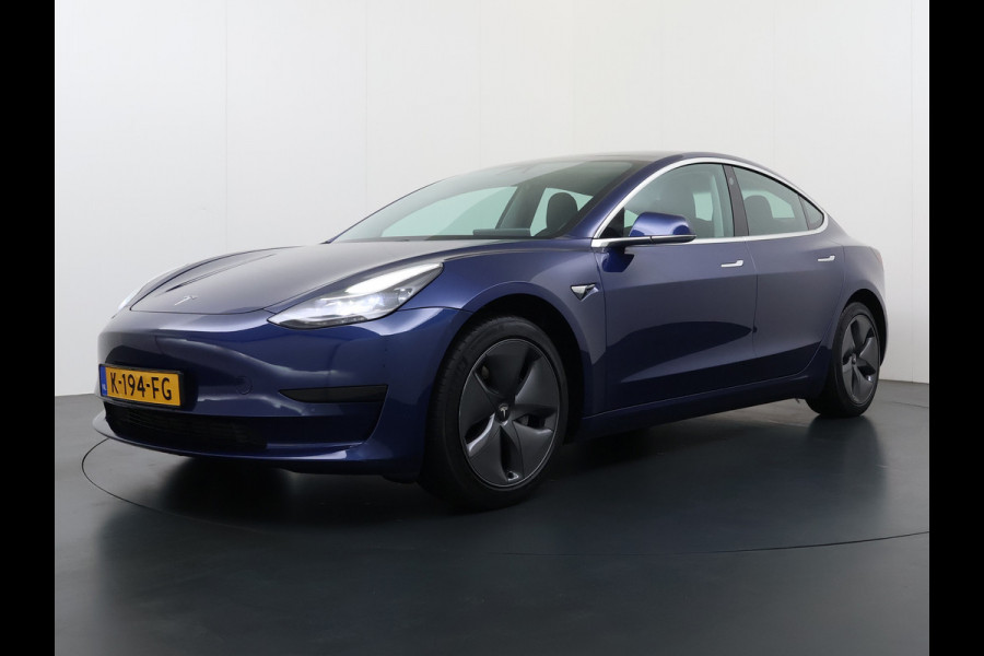 Tesla Model 3 RWD SR plus 325PK SOH 93% LFP Accu AutoPilot Leder Panoramadak Adaptive-Cruise Camera's Elektr.-Stuur+Stoelen+Spiegels+Geheugen+ Navi LED DAB Voorverwarmen Keyless One-Pedal-Drive Lmv 18" 1e Eigenaar Origineel Nederlandse Auto