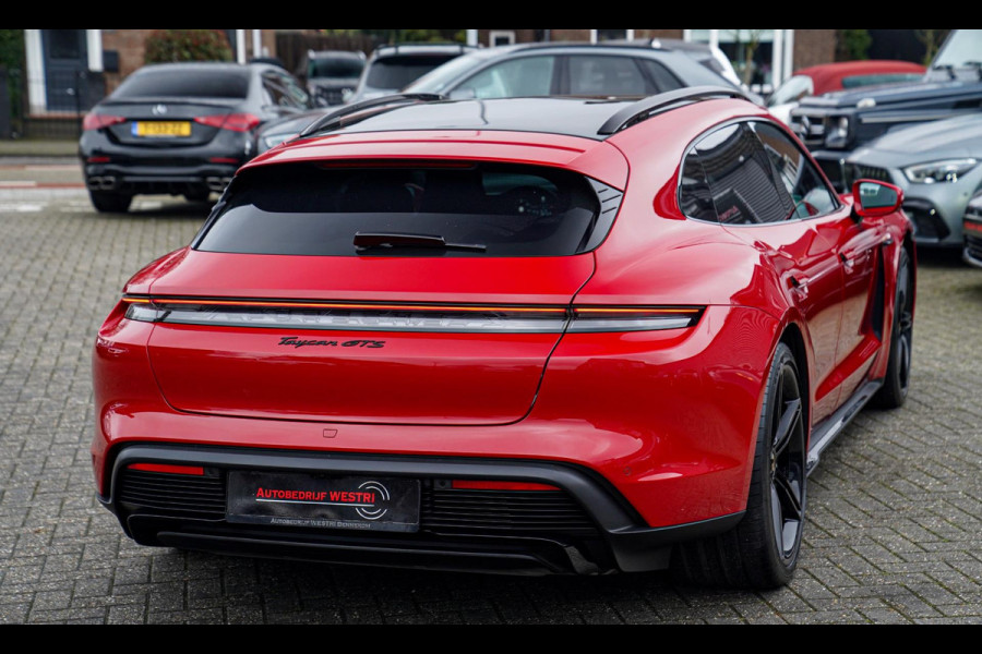 Porsche Taycan Sport Turismo GTS 93 kWh | Luchtvering / LIFT | Bose surround sound | Panorama | Luxe Leder / Alcantara | Sfeerverl