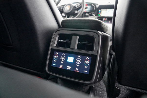 Porsche Taycan Sport Turismo GTS 93 kWh | Luchtvering / LIFT | Bose surround sound | Panorama | Luxe Leder / Alcantara | Sfeerverl