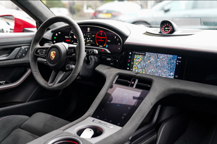 Porsche Taycan Sport Turismo GTS 93 kWh | Luchtvering / LIFT | Bose surround sound | Panorama | Luxe Leder / Alcantara | Sfeerverl
