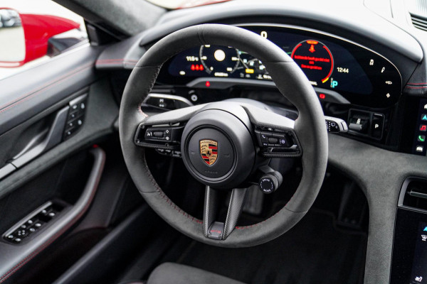 Porsche Taycan Sport Turismo GTS 93 kWh | Luchtvering / LIFT | Bose surround sound | Panorama | Luxe Leder / Alcantara | Sfeerverl