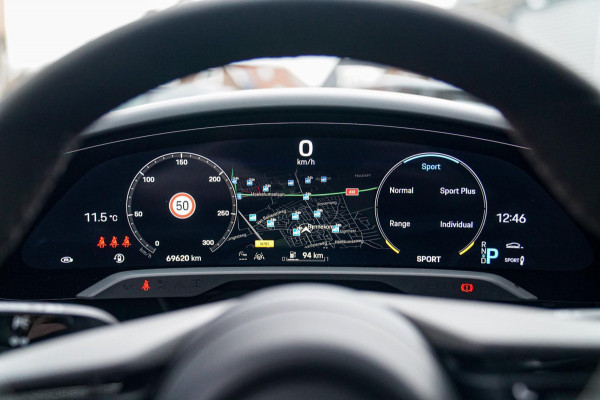 Porsche Taycan Sport Turismo GTS 93 kWh | Luchtvering / LIFT | Bose surround sound | Panorama | Luxe Leder / Alcantara | Sfeerverl