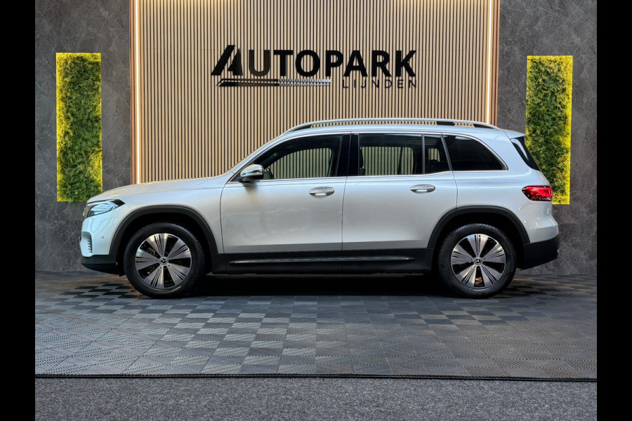 Mercedes-Benz EQB 350 4MATIC AMG Line 67 kWh CAMERA|CARPLAY|SFEERVERLICHTING|ELEKT KOFFERKLEP|GARANTIE 2028|DEALER ONDERHOUDEN