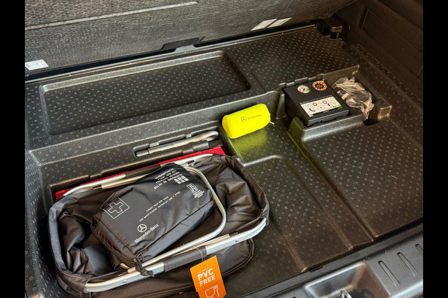 Mercedes-Benz EQB 350 4MATIC AMG Line 67 kWh CAMERA|CARPLAY|SFEERVERLICHTING|ELEKT KOFFERKLEP|GARANTIE 2028|DEALER ONDERHOUDEN