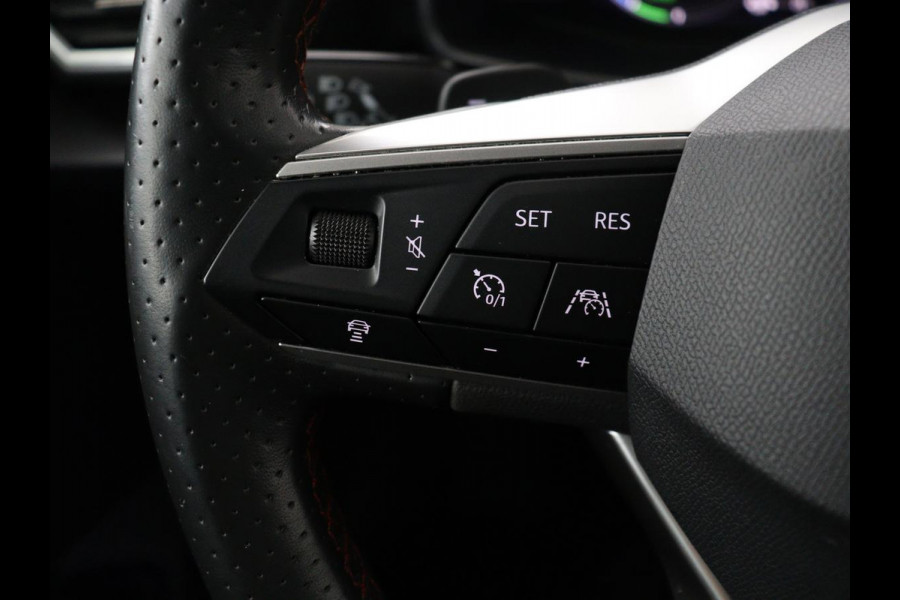 Seat Leon 1.4 TSI eHybrid PHEV FR | Panoramadak | Stoelverwarming | Leder/Alcantara | Adaptive cruise | Camera | Carplay | Navigatie | Stuurverwarming | Plug In