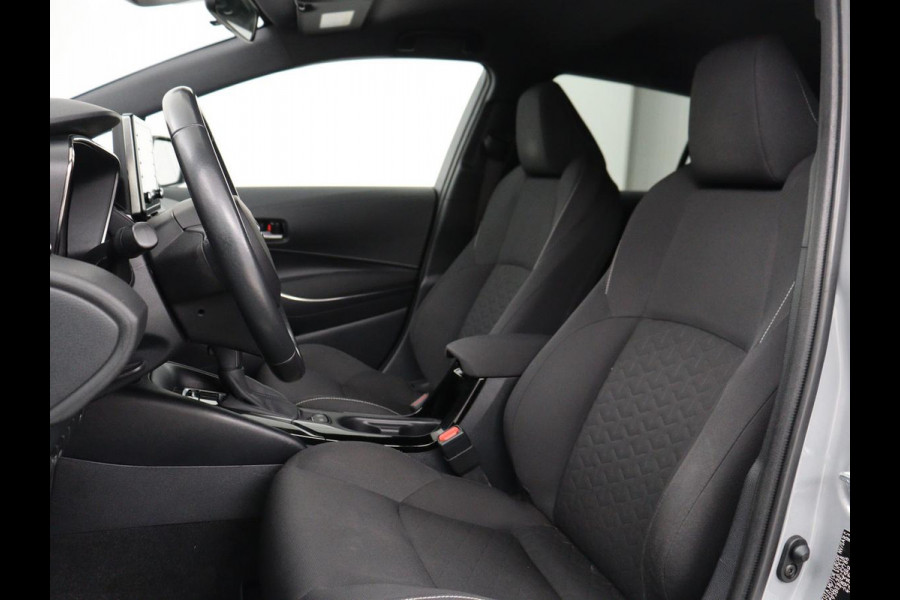 Toyota Corolla 1.8 Hybrid Business | Trekhaak | Camera | Adaptive cruise | Carplay | Full LED | Climate control | Bluetooth | DAB | Getint glas