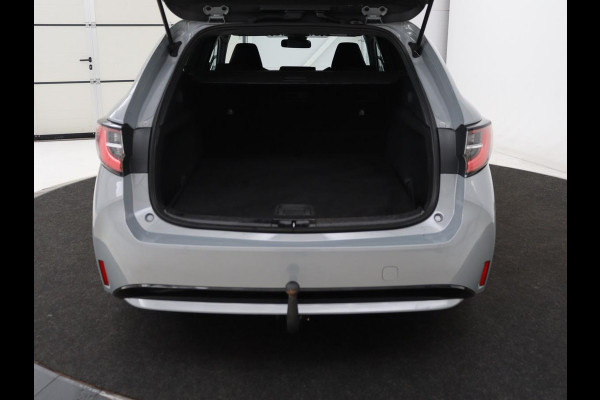 Toyota Corolla 1.8 Hybrid Business | Trekhaak | Camera | Adaptive cruise | Carplay | Full LED | Climate control | Bluetooth | DAB | Getint glas