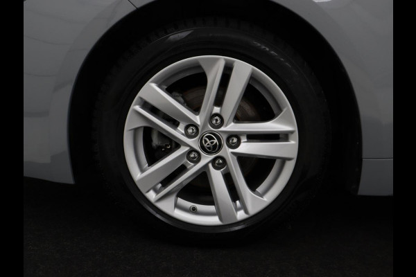 Toyota Corolla 1.8 Hybrid Business | Trekhaak | Camera | Adaptive cruise | Carplay | Full LED | Climate control | Bluetooth | DAB | Getint glas