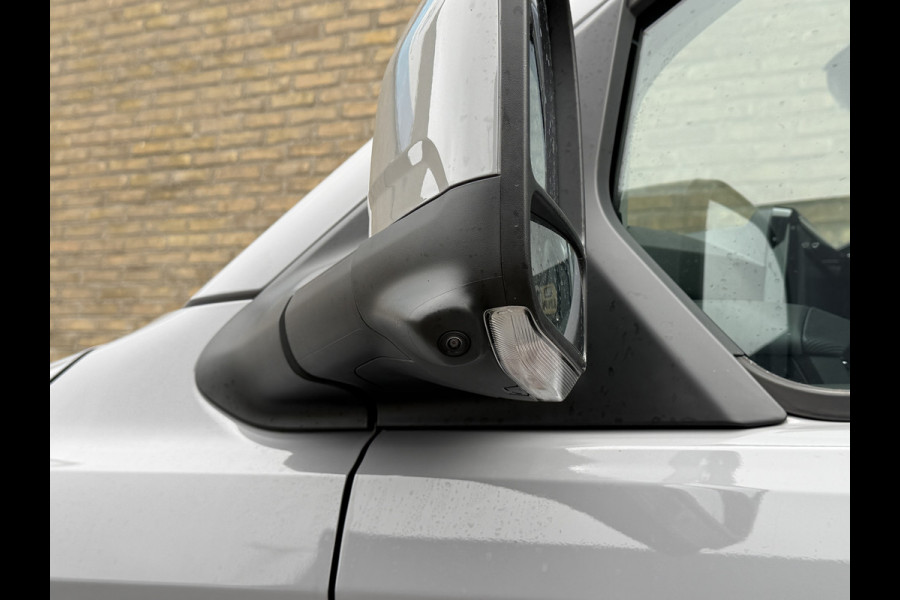 Ford E-Transit Cust. 320 L1H1 Limited 65 kWh/ 218 PK Direct leverbaar/stoel&stuur verwaming/B&O/ Camera