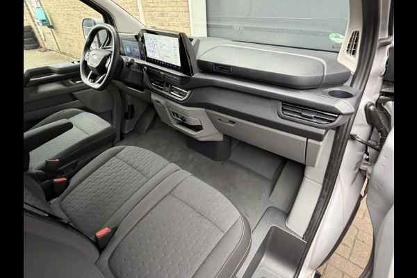 Ford E-Transit Cust. 320 L1H1 Limited 65 kWh/ 218 PK Direct leverbaar/stoel&stuur verwaming/B&O/ Camera