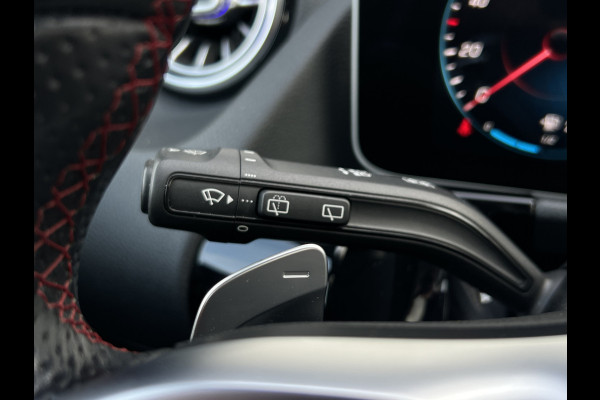 Mercedes-Benz B-Klasse 200 Business Solution AMG | Pano | Trekhaak | Memory | Sfeerverlichting