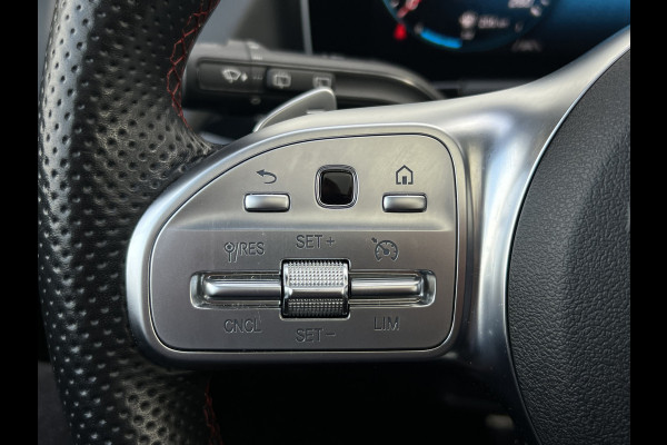 Mercedes-Benz B-Klasse 200 Business Solution AMG | Pano | Trekhaak | Memory | Sfeerverlichting