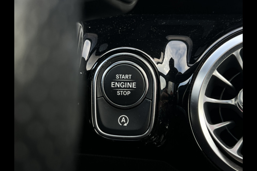 Mercedes-Benz B-Klasse 200 Business Solution AMG | Pano | Trekhaak | Memory | Sfeerverlichting