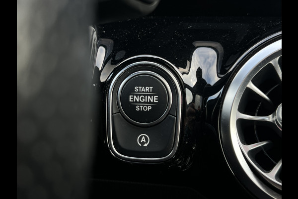 Mercedes-Benz B-Klasse 200 Business Solution AMG | Pano | Trekhaak | Memory | Sfeerverlichting