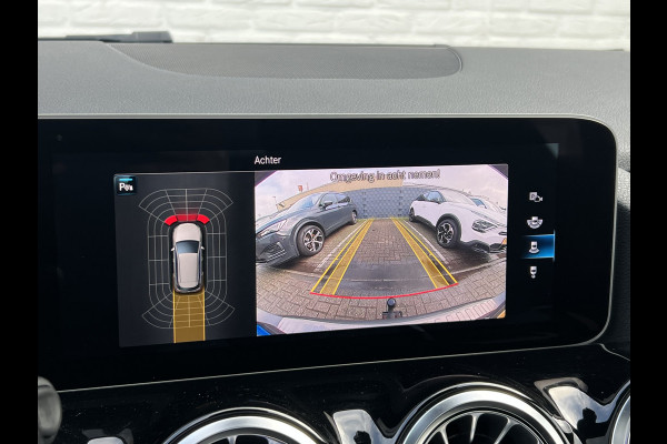 Mercedes-Benz B-Klasse 200 Business Solution AMG | Pano | Trekhaak | Memory | Sfeerverlichting
