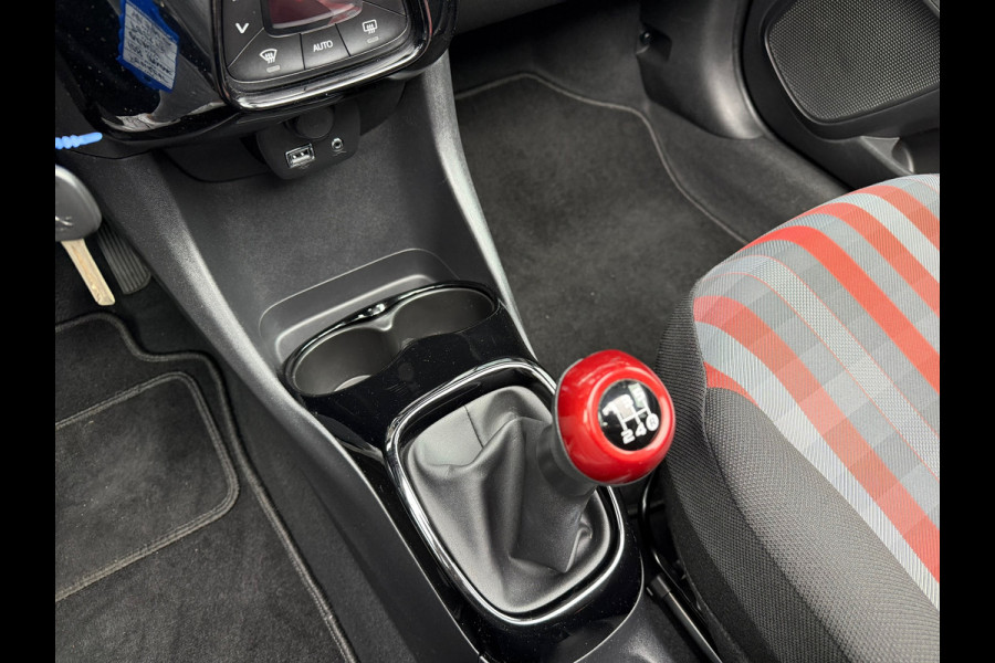 Peugeot 108 1.0 e-VTi Collection TOP! Media Apple/ Android - Climate - Camera - LED