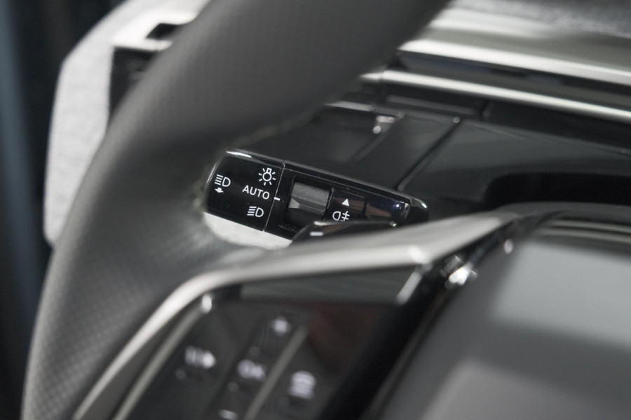 Peugeot 3008 1.2 Hybrid 145 GT | Trekhaak | Elektronische Kofferklep | Adaptieve Cruise Control | Camera