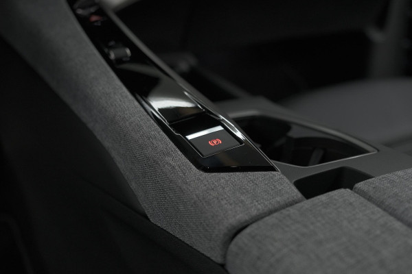 Peugeot 3008 1.2 Hybrid 145 GT | Trekhaak | Elektronische Kofferklep | Adaptieve Cruise Control | Camera
