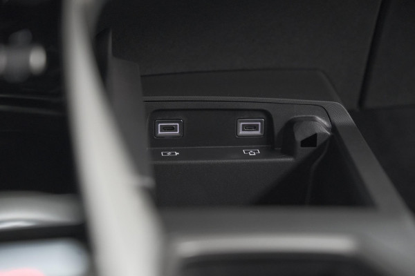 Peugeot 3008 1.2 Hybrid 145 GT | Trekhaak | Elektronische Kofferklep | Adaptieve Cruise Control | Camera