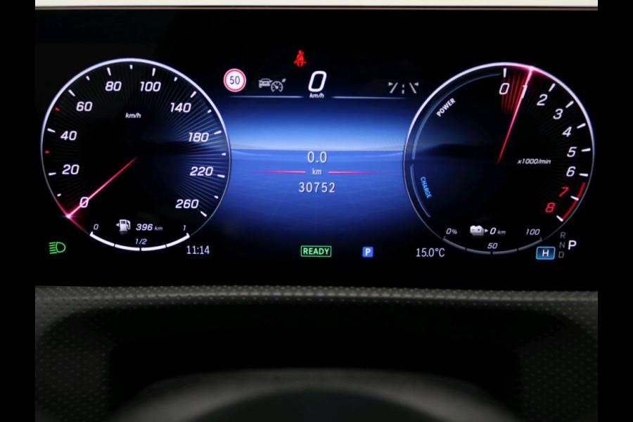 Mercedes-Benz CLA-Klasse Shooting Brake 250 e Business Solution AMG AMG Line | Night Pakket |Panorama Schuif-Kanteldak | Memory Stoelen | Head-up display | Parkeerpakket met 360°-camera. Inclusief 24 maanden MB Certified garantie voor Europa.