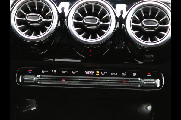 Mercedes-Benz CLA-Klasse Shooting Brake 250 e Business Solution AMG AMG Line | Night Pakket |Panorama Schuif-Kanteldak | Memory Stoelen | Head-up display | Parkeerpakket met 360°-camera. Inclusief 24 maanden MB Certified garantie voor Europa.