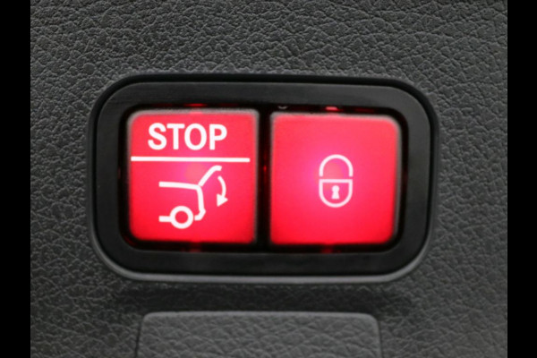 Mercedes-Benz CLA-Klasse Shooting Brake 250 e Business Solution AMG AMG Line | Night Pakket |Panorama Schuif-Kanteldak | Memory Stoelen | Head-up display | Parkeerpakket met 360°-camera. Inclusief 24 maanden MB Certified garantie voor Europa.