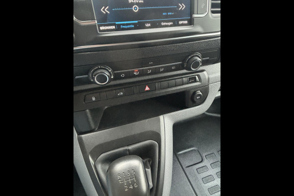 Peugeot Expert 2.0 BlueHDI 120*A/C*CRUISE*NAVI*HAAK*CARPLAY*3PERS