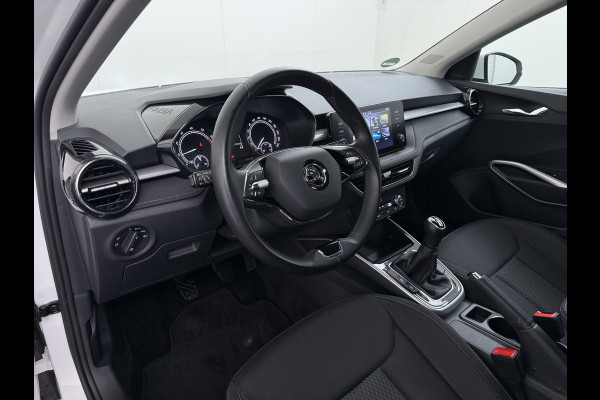 Škoda Fabia 1.0TSI 96PK 5Drs Ecc Navi* Camera Stoelverwarming Apple Carplay Android Auto Cruise Control Pdc Lmv Isofix Privacyglas Led Smartlink Bluetooth Keyless Licht-/regensensor Mooie en complete Skoda Fabia 380 Liter kofferruimte